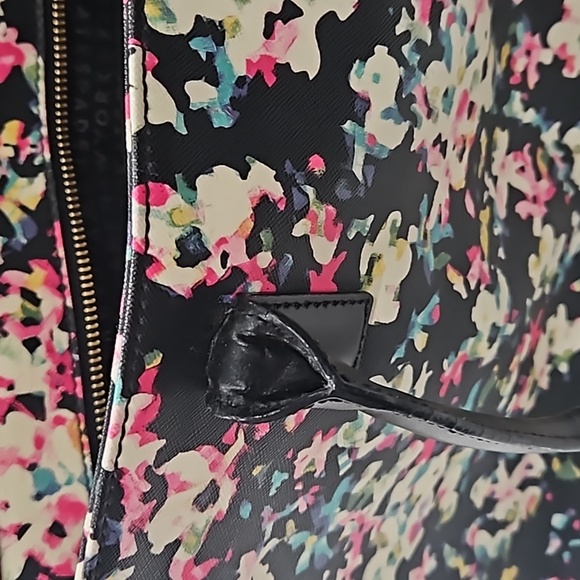 Kate Spade hand bag.  Floral design - Picture 7 of 9